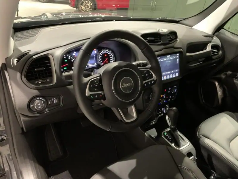 Occasion Jeep Renegade Limited e-Hybrid MHEV GREY 11