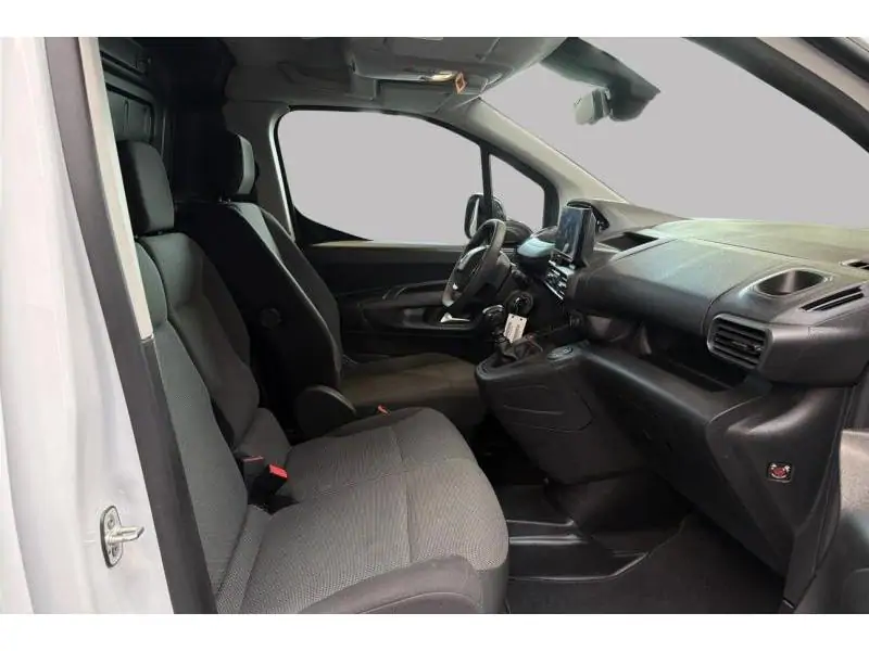 VEHICLE__CONDITION_SERVICE Peugeot Partner STANDARD LIGHT WHITE 8