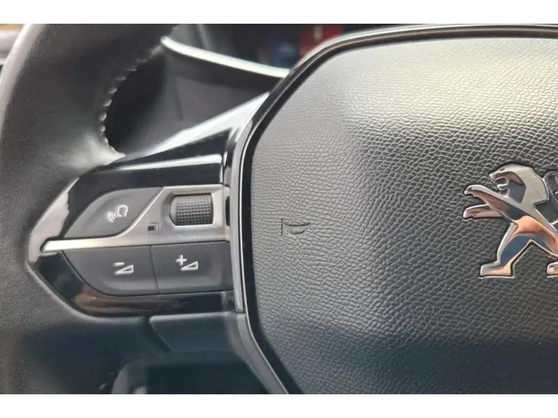 Occasion Peugeot 208 Allure WHITE 27