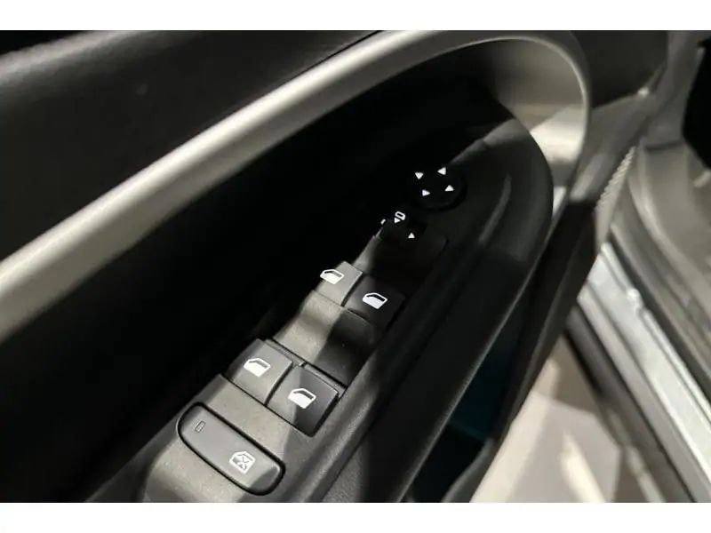 VEHICLE__CONDITION_SERVICE Jeep Avenger 1st Edition GREY 17