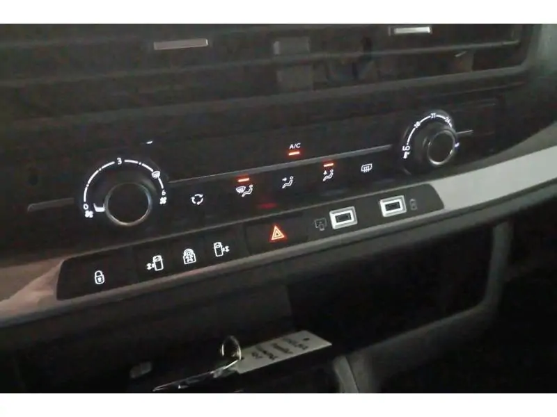 Démo Peugeot Traveller Long Business 9pl BLACK 15