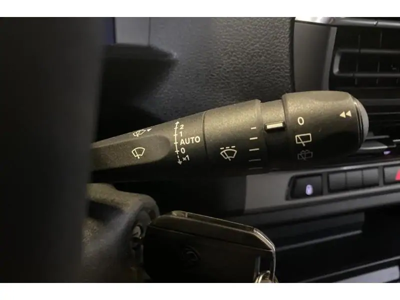 Occasie Peugeot Traveller Business 2.0 BlueHDi EAT8 180 pk GREY 25