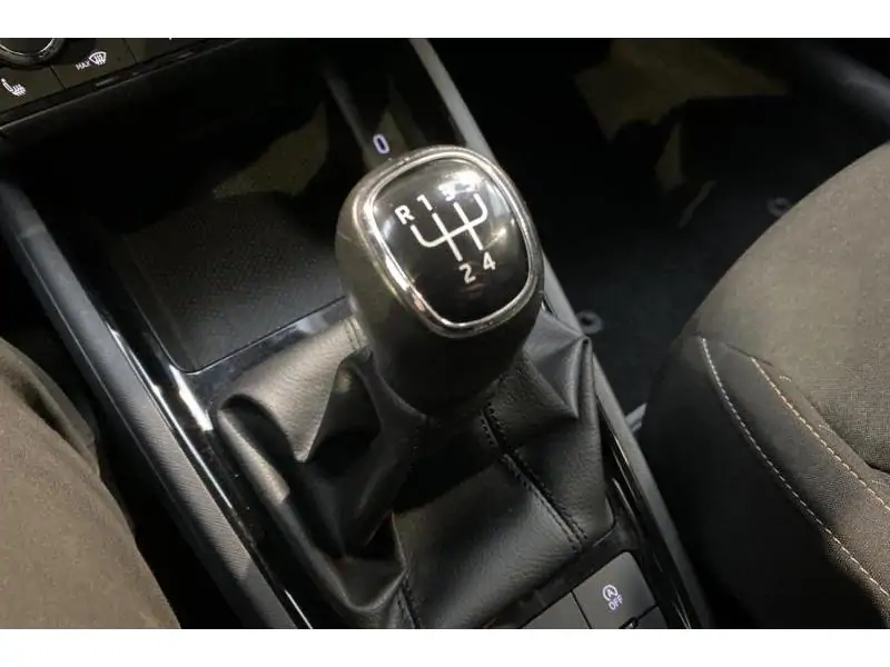 Occasie Skoda Kamiq Ambition 1.0 95 PK BLACK 16