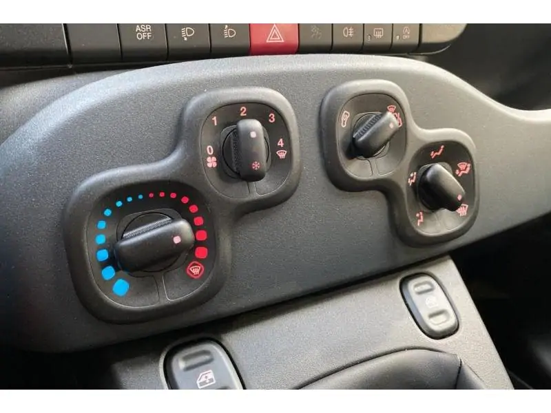 Démo Fiat Panda **0 km** BLACK 15