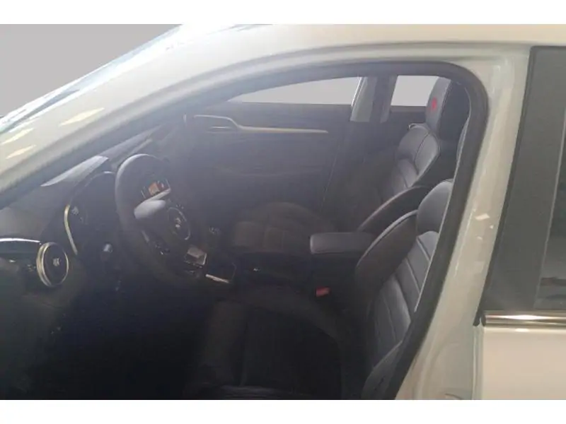 Occasie MG ZS Luxury 1.5 VTI 106 WHITE 10