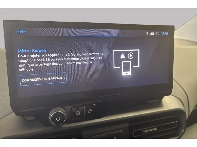 VEHICLE__CONDITION_SERVICE Peugeot Rifter STANDARD ALLURE GREEN 26
