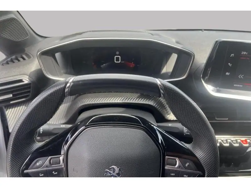 Occasion Peugeot 208 gt line WHITE 13