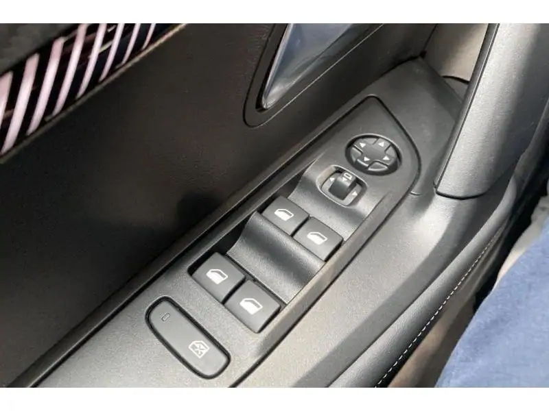 Occasion Peugeot 2008 Allure*GPS Détecteurs obs. BLACK 17