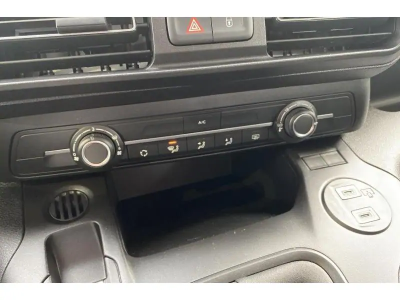VEHICLE__CONDITION_SERVICE Opel Combo Life Life 5 places GREY 15