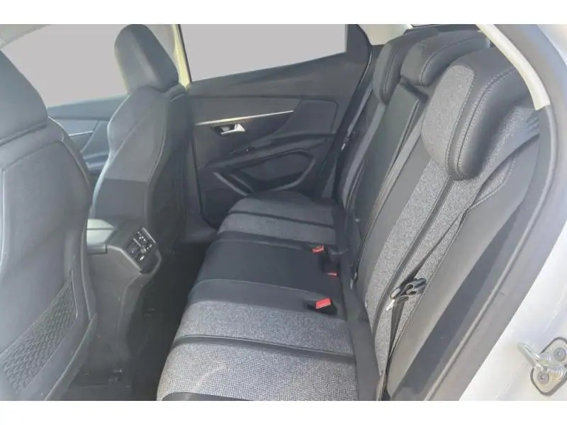 Occasion Peugeot 3008 II Allure WHITE 18