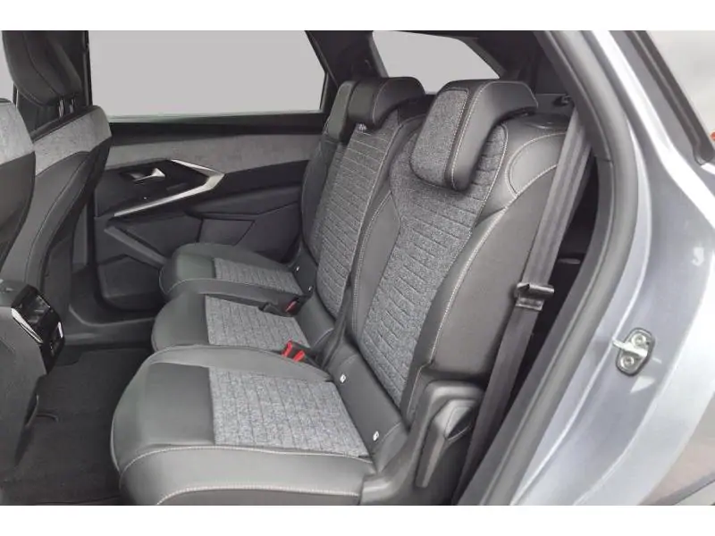 VEHICLE__CONDITION_SERVICE Peugeot 5008 ALLURE GREY 18
