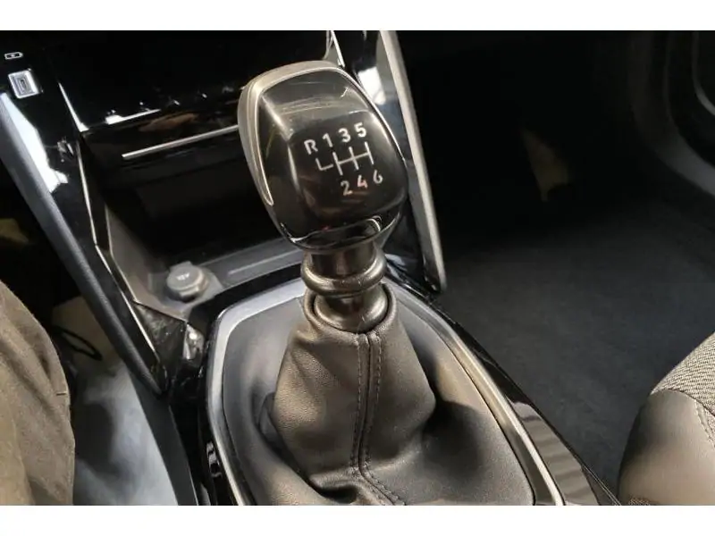 Occasion Peugeot 2008 II Allure GREY 16