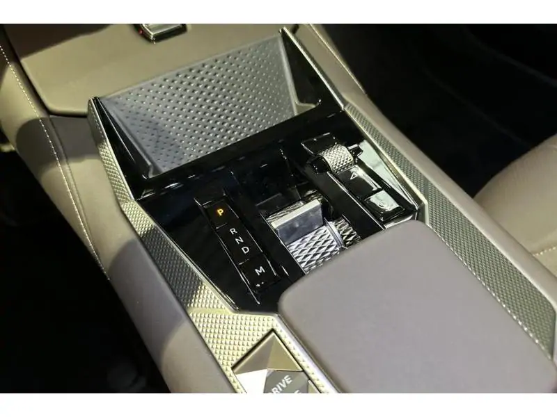 Démo DS Automobiles DS 4 HYBRID 145 ETOILE NAPPA GREY 16