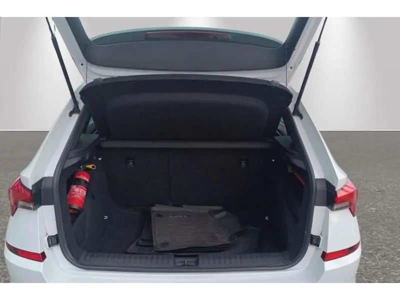 Occasion Skoda Kamiq SUV 1.0 essence AUTO WHITE 19