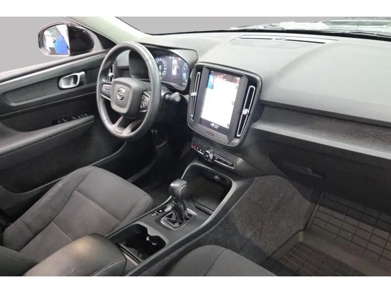Occasion Volvo XC40 Momentum BLACK 2