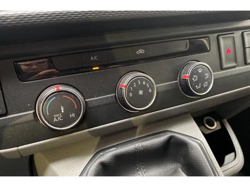 Occasion Volkswagen Transporter T6 Fourgon WHITE 15