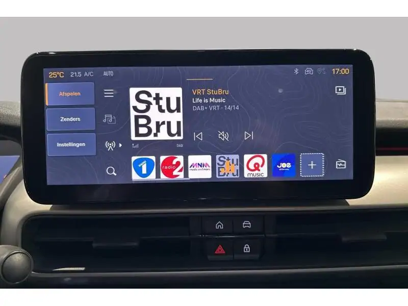 VEHICLE__CONDITION_SERVICE Jeep Avenger 4xe My25 Upland BEIGE 13