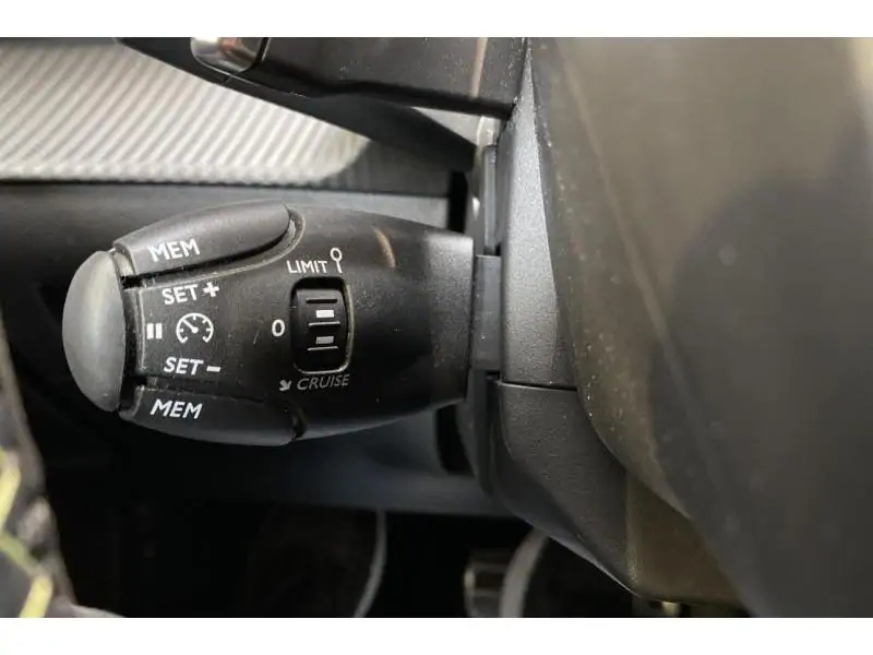 Occasion Peugeot 2008 GT WHITE 24