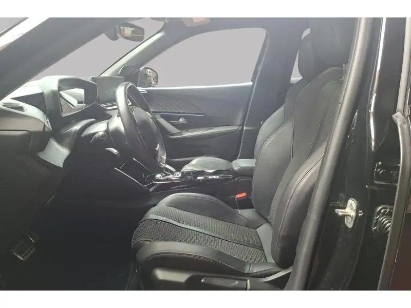 Occasion Peugeot 2008 e- GT BLACK 10