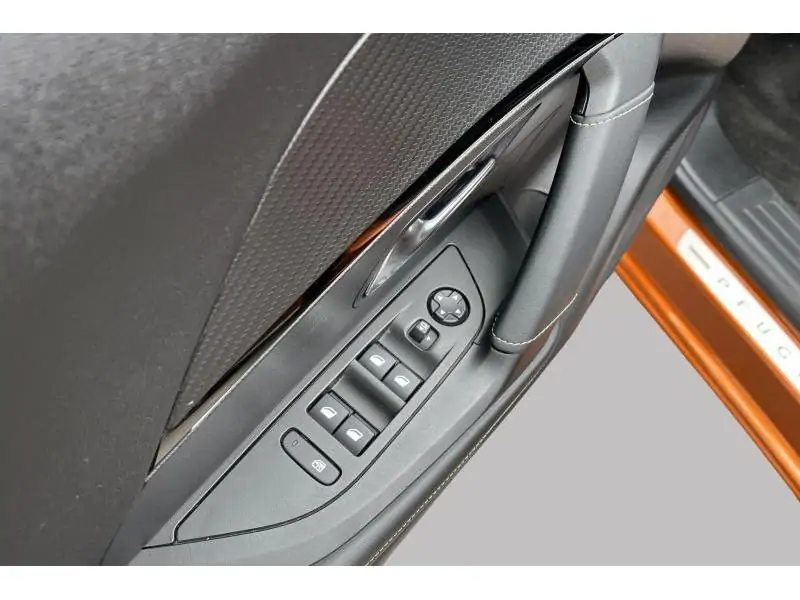 Occasion Peugeot 2008 GT ORANGE 17