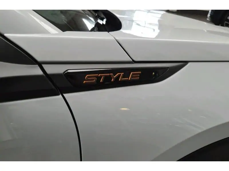 Occasion Peugeot 2008 STYLE WHITE 28