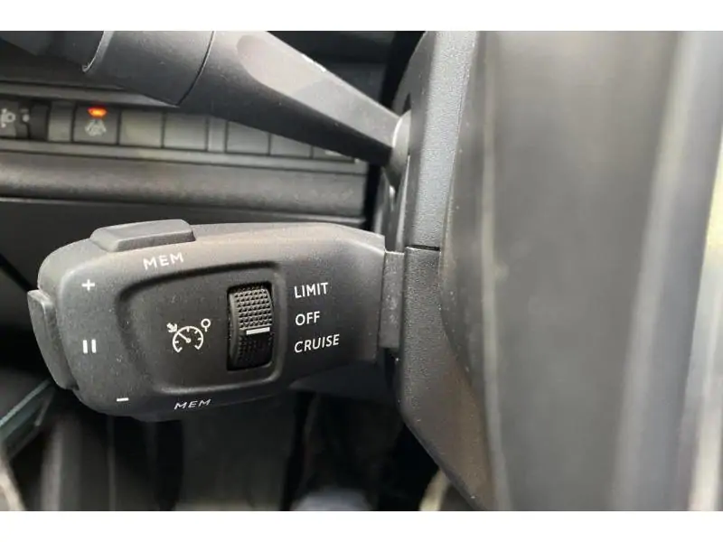 Occasion Peugeot 5008 Allure* Navi. 7places. Caméra recul BLUE 28