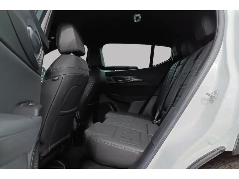 VEHICLE__CONDITION_SERVICE Alfa Romeo Tonale Veloce Plug-In Hybrid Q4 WHITE 18