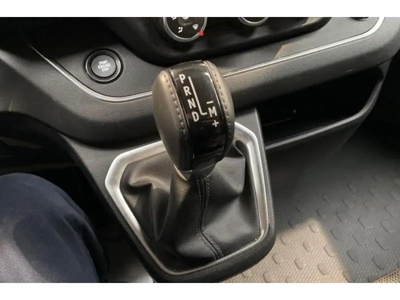 Occasion Nissan Primastar Acenta 9 PLACES 2.0 DCI L2H1 GREY 16