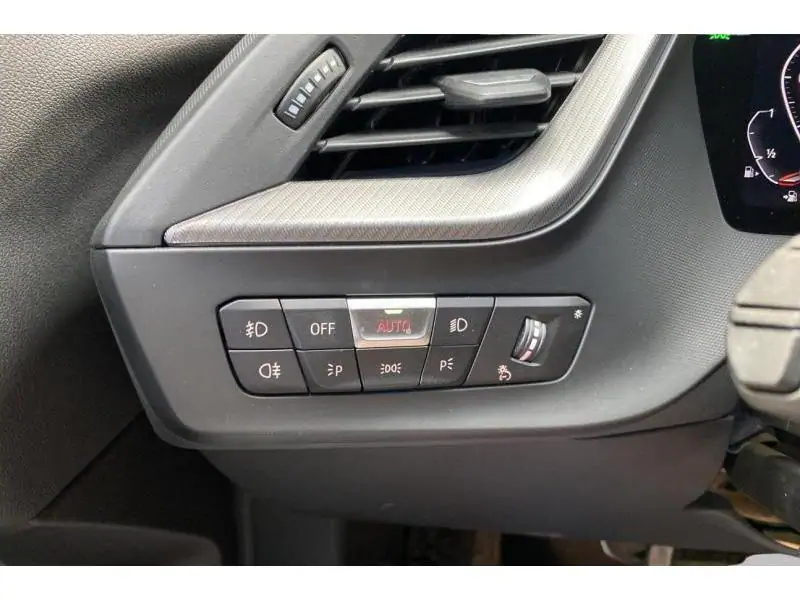 Occasion BMW Serie 1 118 CV BVA SPORT WHITE 28