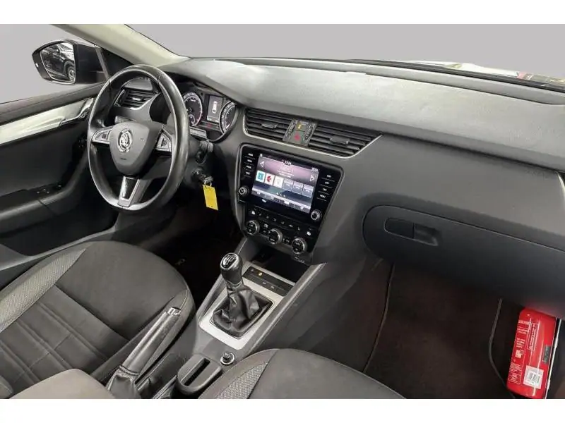 Occasion Skoda Octavia Break MANUAL GREY 2