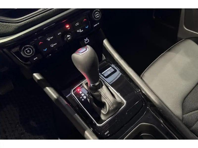 VEHICLE__CONDITION_SERVICE Jeep Compass E-Hybrid My25 CompassE-Hybrid GREEN 16