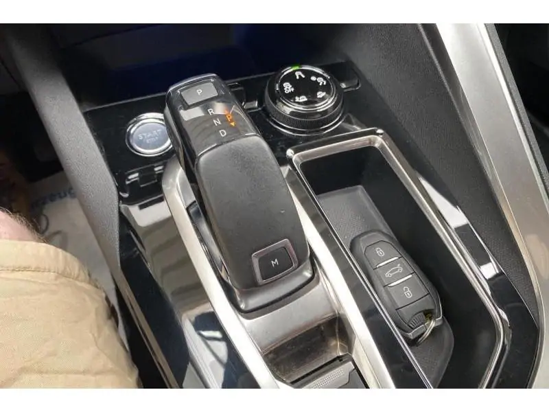 Occasion Peugeot 3008 II Allure WHITE 16