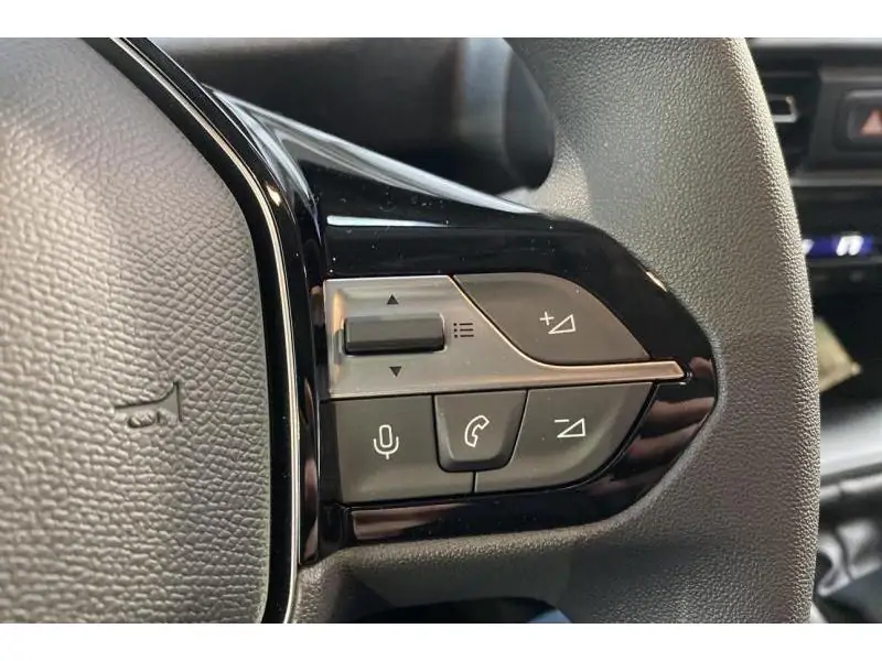 VEHICLE__CONDITION_SERVICE Peugeot Partner ST LIGHT WHITE 22