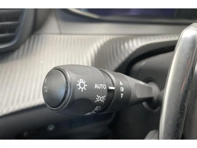 Occasion Peugeot 208 Allure Hybrid GREY 23
