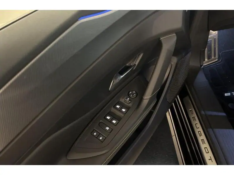 VEHICLE__CONDITION_SERVICE Peugeot 308 SW e-GT Break BLACK 17