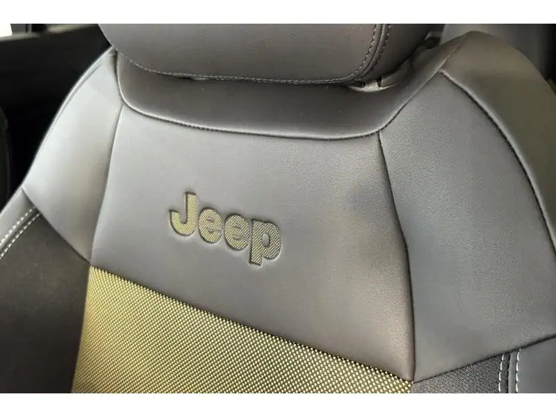 Occasion Jeep Avenger 1st Edition GREY 32