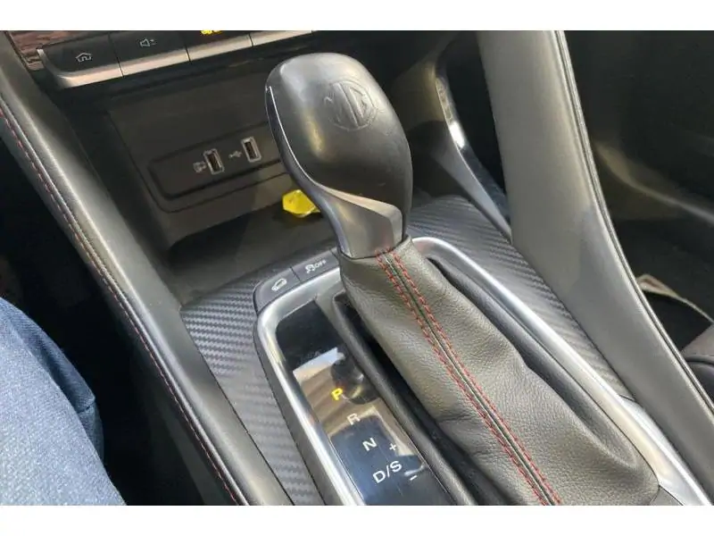 Occasion MG ZS LUXURY RED 16