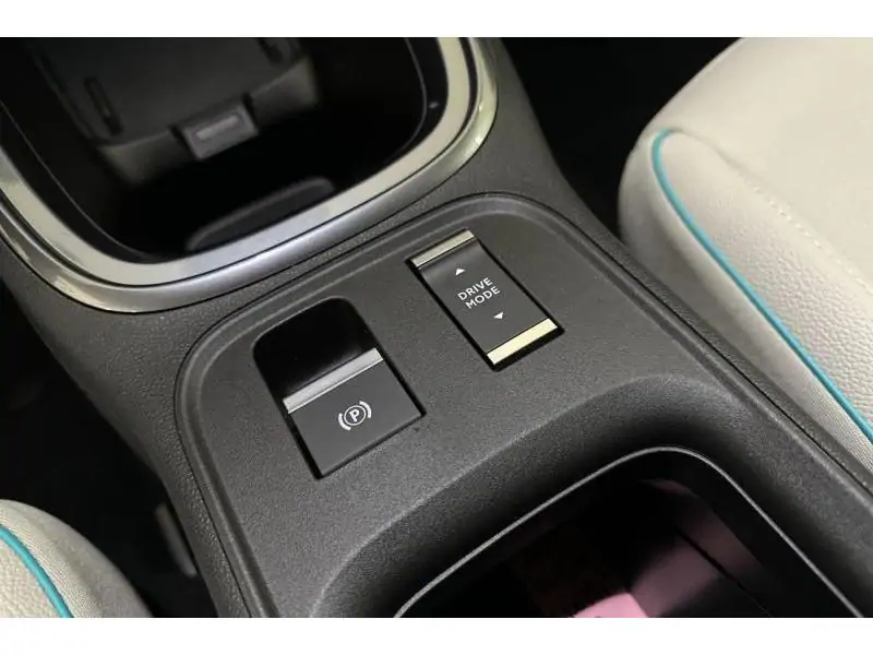 VEHICLE__CONDITION_SERVICE Fiat 600 600e La Prima 54kwh GREEN 16