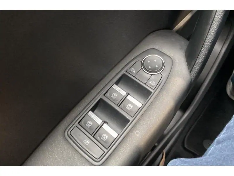 Occasion Renault Captur II TCE 160 WHITE 17