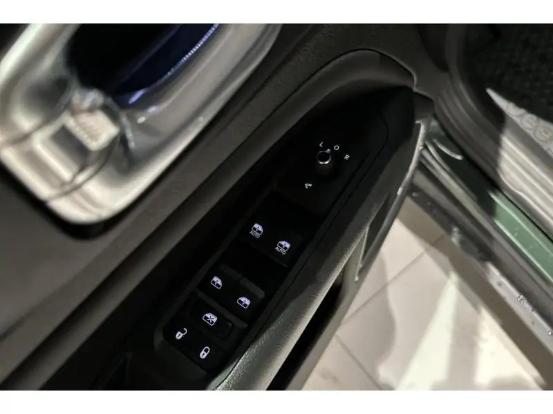 VEHICLE__CONDITION_SERVICE Jeep Compass E-Hybrid My25 CompassE-Hybrid GREEN 17