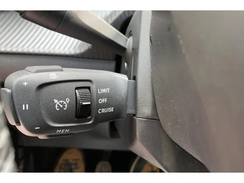 Occasion Peugeot 2008 Allure BLACK 24