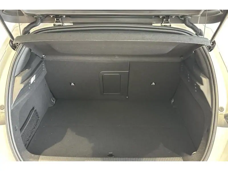 VEHICLE__CONDITION_SERVICE Peugeot 308 GT 1.6 Plug-in Hybrid 180 pk WHITE 19