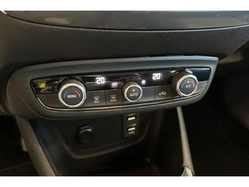 Occasion Opel Crossland Elegance - GPS - Carplay RED 24