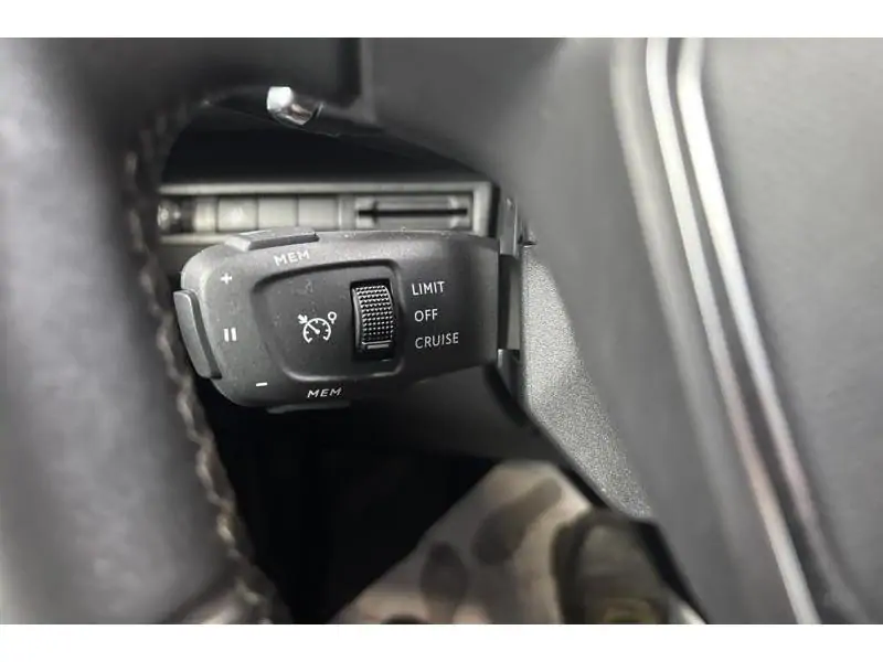 Occasie Peugeot 3008 Allure EAT8 Trekhaak BLUE 22