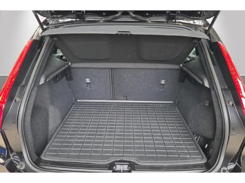 Occasion Volvo XC40 Momentum BLACK 25