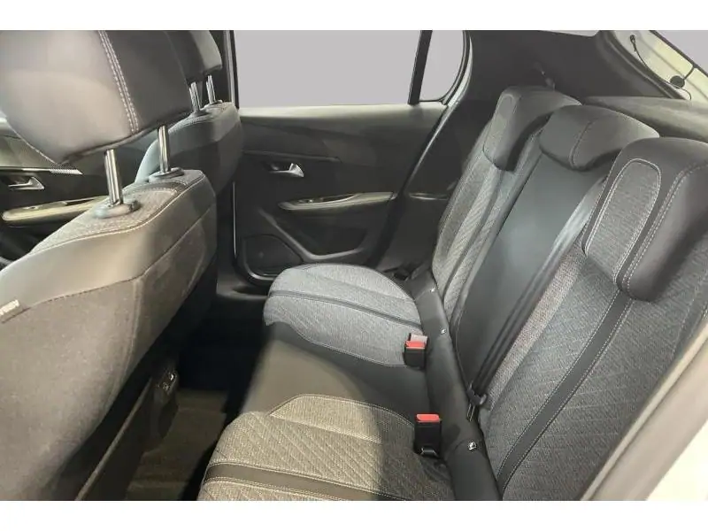 VEHICLE__CONDITION_SERVICE Peugeot 208 ALLURE WHITE 18