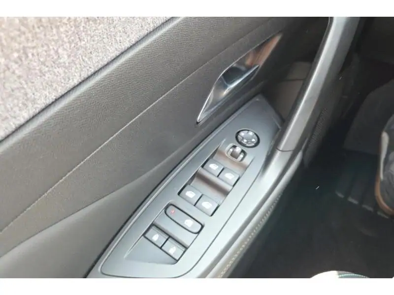 Occasion Peugeot 308 SW ALLURE RED 31