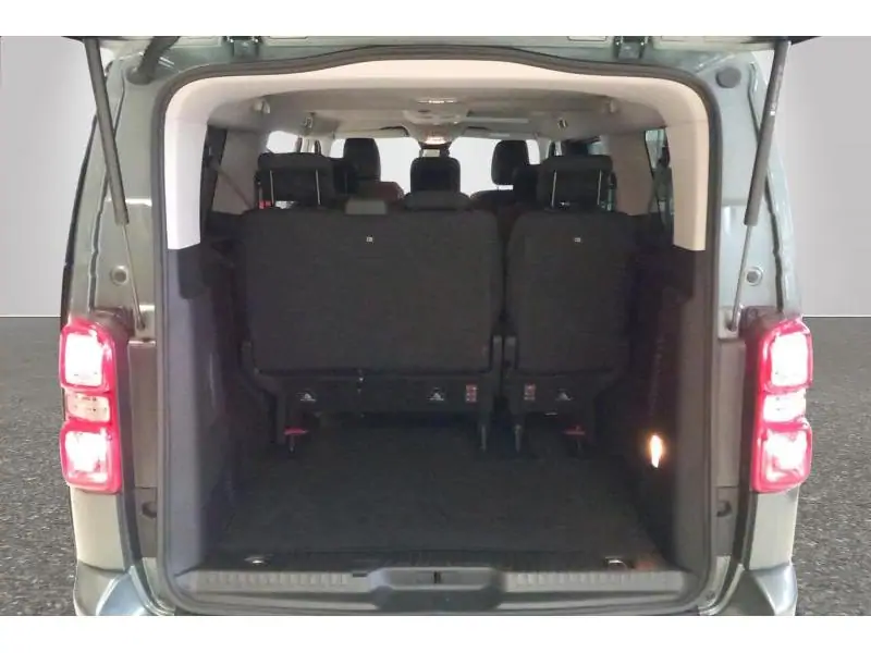 VEHICLE__CONDITION_SERVICE Peugeot Traveller 8 places GREEN 17