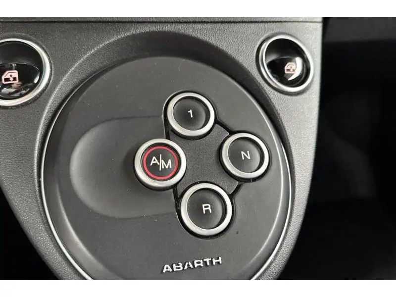 Occasion Abarth 595 Monster Energy Yamaha BLACK 16