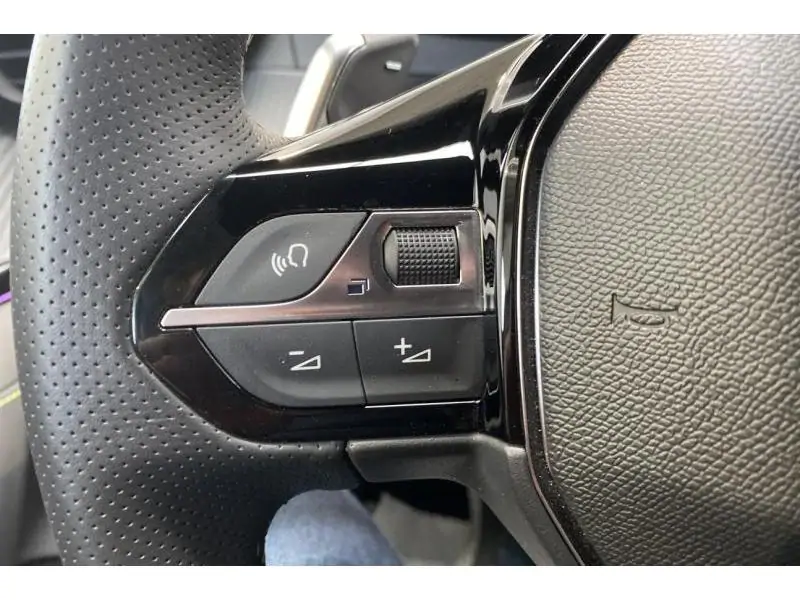 VEHICLE__CONDITION_SERVICE Peugeot 208 GT * Visio Park & CarPlay WHITE 24